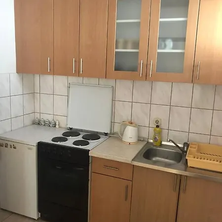 Cheap House Near The Center Of City Apartment